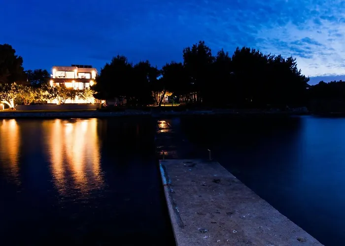 Punta Aqua 아파트